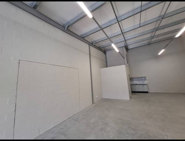 115M² WAREHOUSE TO LET IN MILNERTON CENTRAL